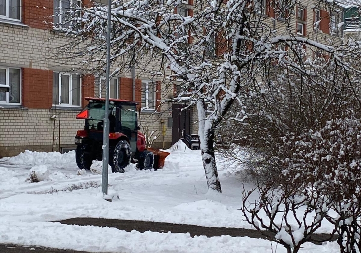 NOTIEK AKTĪVI SNIEGA TĪRĪŠANAS DARBI SKRUNDĀ